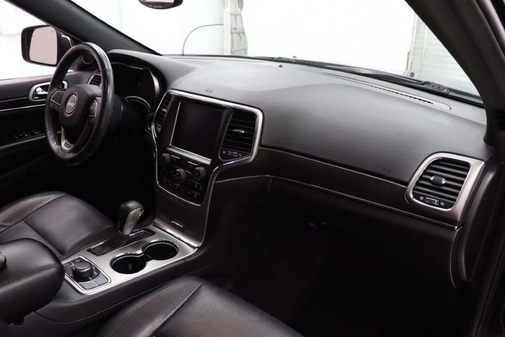Used 2018 Jeep Grand Cherokee Limited AWD/4WD image 25