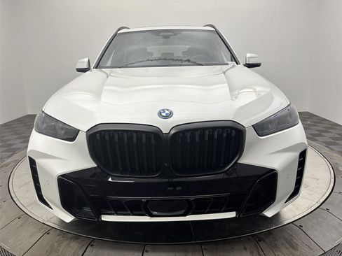 New 2026 BMW X5 xDrive50e w/ Executive Package image 14
