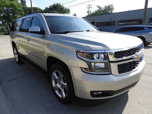 Used 2015 Chevrolet Suburban LT AWD/4WD image 11
