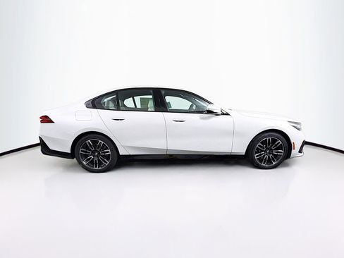 New 2026 BMW 530i xDrive w/ M Sport Package AWD/4WD image 8
