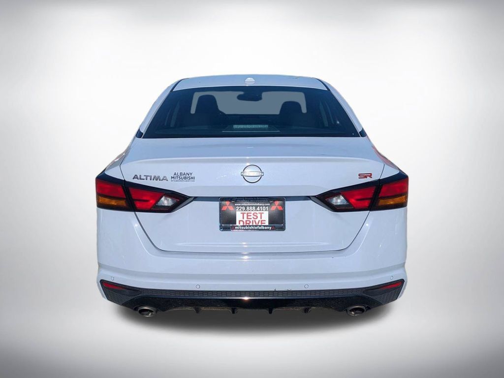 Used 2024 Nissan Altima 2.5 SR FWD image 4