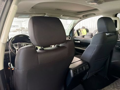 Used 2019 Toyota Tundra SR5 AWD/4WD image 9