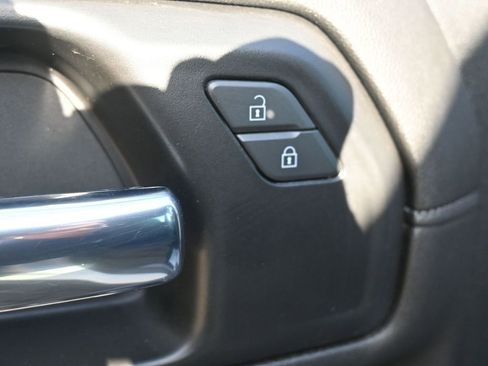 Used 2022 GMC Sierra 2500 SLE w/ SLE Convenience Package image 31