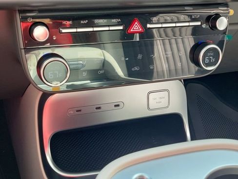 New 2026 Hyundai Ioniq 9 Calligraphy image 11