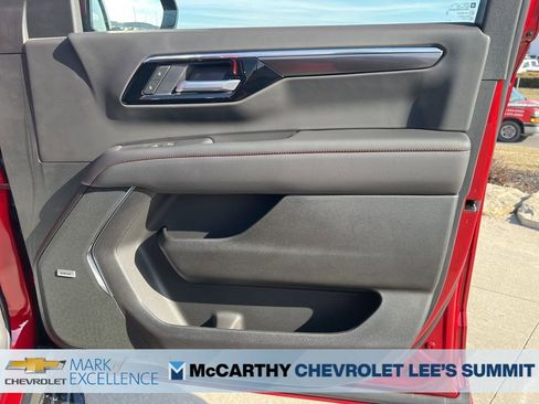 New 2026 Chevrolet Suburban RST image 19