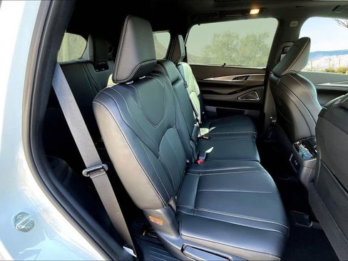 Used 2025 INFINITI QX60 Luxe w/ Black Edition image 27