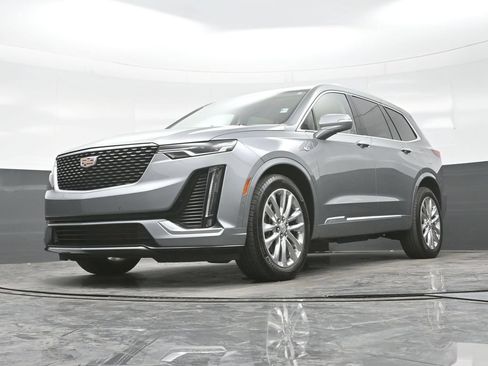 Certified 2024 Cadillac XT6 Premium Luxury w/ Technology Package AWD/4WD image 27