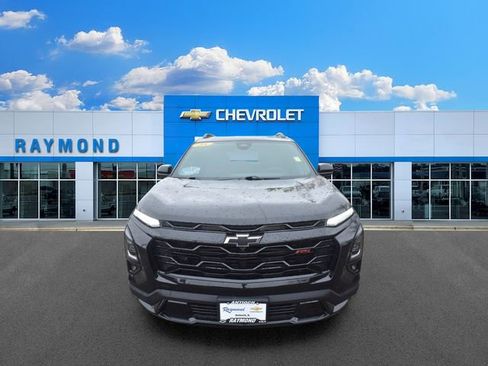 Used 2025 Chevrolet Equinox RS w/ Safety and Technology Package FWD image 9