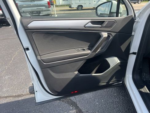 Used 2023 Volkswagen Tiguan S image 11