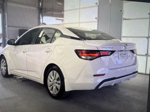 Used 2020 Nissan Sentra S FWD image 15