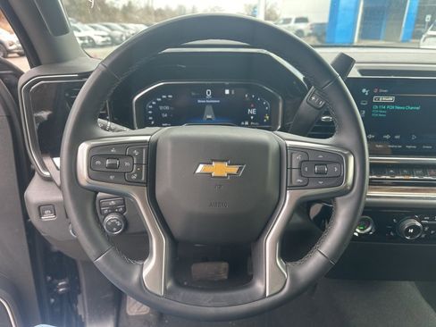 Used 2023 Chevrolet Silverado 1500 LT image 13