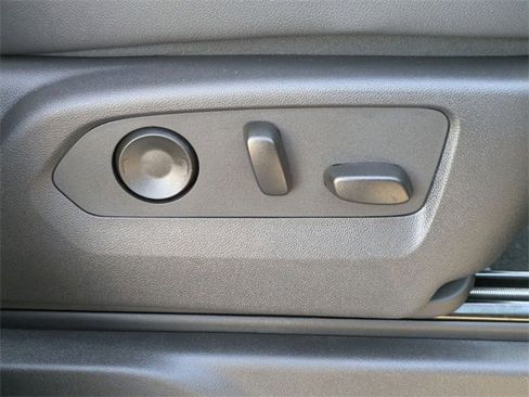 New 2026 Chevrolet Silverado 1500 ZR2 image 40