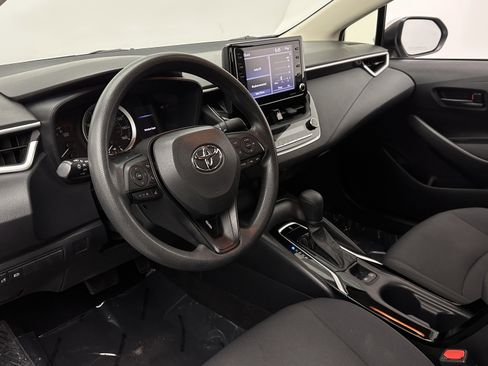 Used 2022 Toyota Corolla LE image 8