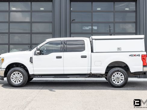 Used 2019 Ford F250 XLT w/ XLT Value Package AWD/4WD image 4