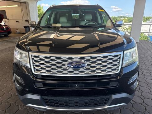 Used 2016 Ford Explorer Platinum AWD/4WD image 2