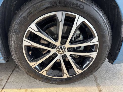 Used 2025 Volkswagen Jetta Sport FWD image 30