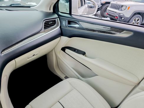 Used 2019 Lincoln MKC Black Label image 19