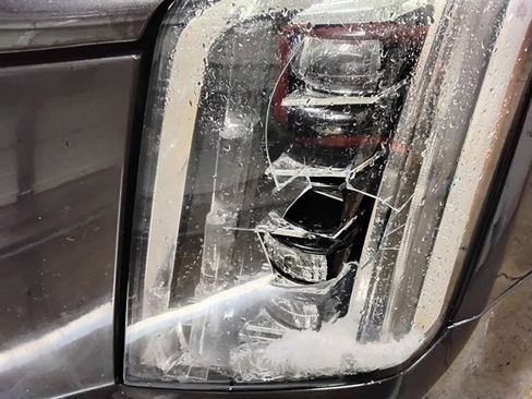 Used 2015 Cadillac Escalade Luxury image 20