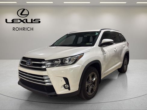 Used 2017 Toyota Highlander Limited Platinum w/ Carpet Mat Package AWD/4WD image 1