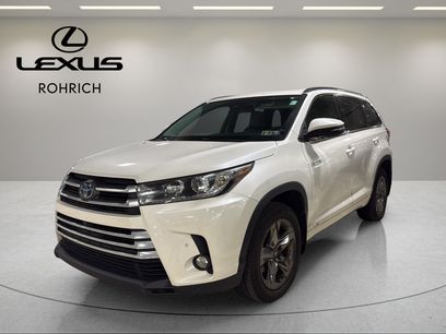 Used 2017 Toyota Highlander Limited Platinum w/ Carpet Mat Package