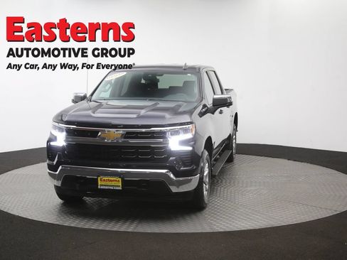 Used 2022 Chevrolet Silverado 1500 LT AWD/4WD image 53