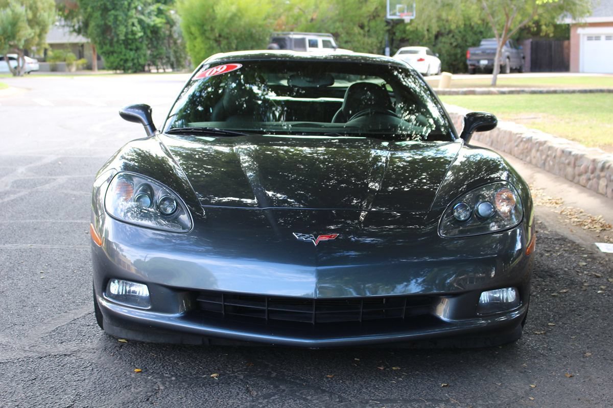 Used 2009 Chevrolet Corvette Coupe w/ Preferred Equipment Group RWD image 4
