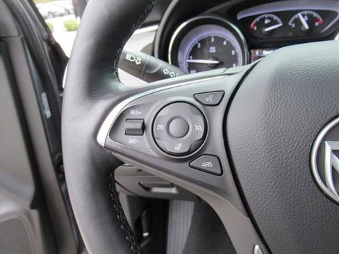 Used 2020 Buick Envision Essence image 17