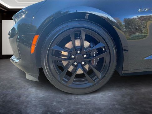 Used 2023 Chevrolet Camaro LT image 8