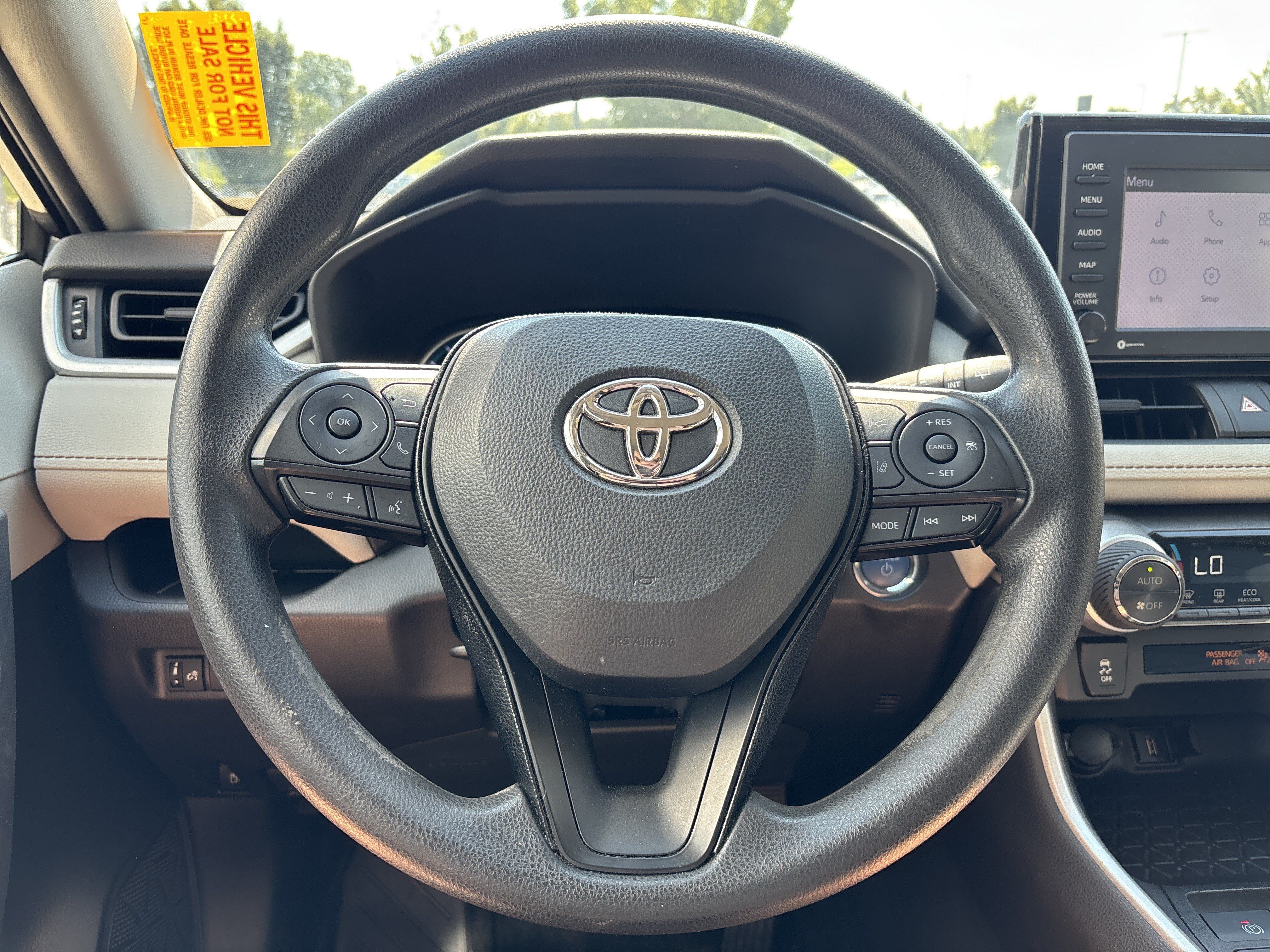 Used 2021 Toyota RAV4 XLE AWD/4WD image 16