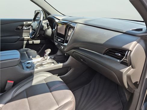 Used 2022 Chevrolet Traverse RS FWD image 42