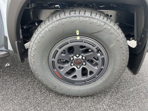 New 2025 Nissan Frontier PRO-4X image 6