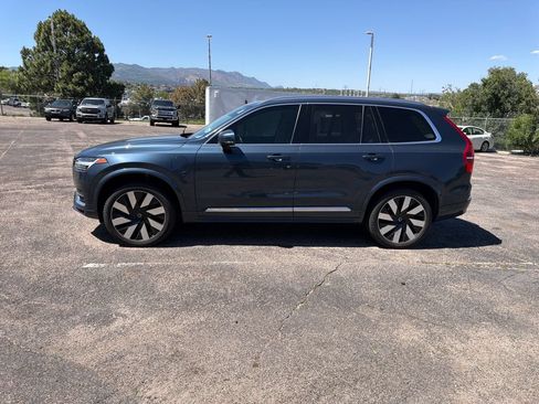 Used 2023 Volvo XC90 T8 Ultimate w/ Lounge Package AWD/4WD image 3
