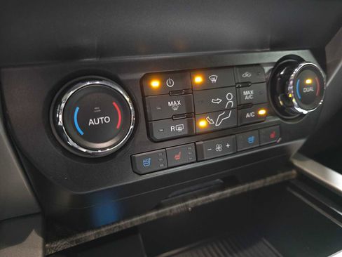 Used 2019 Ford F250 Lariat w/ Lariat Value Package image 28