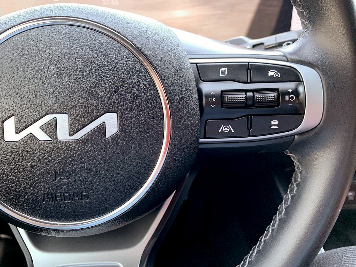 Used 2025 Kia K5 GT-Line w/ GT-Line Premium Package FWD image 19