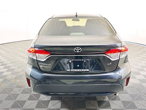 Used 2022 Toyota Corolla LE image 4