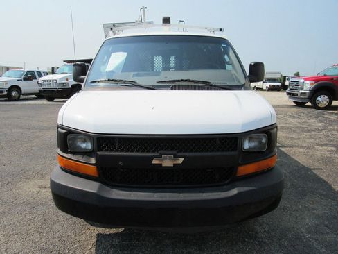 Used 2016 Chevrolet Express 2500 RWD image 8