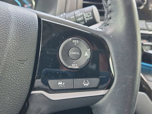 Certified 2024 Honda Odyssey Touring image 10
