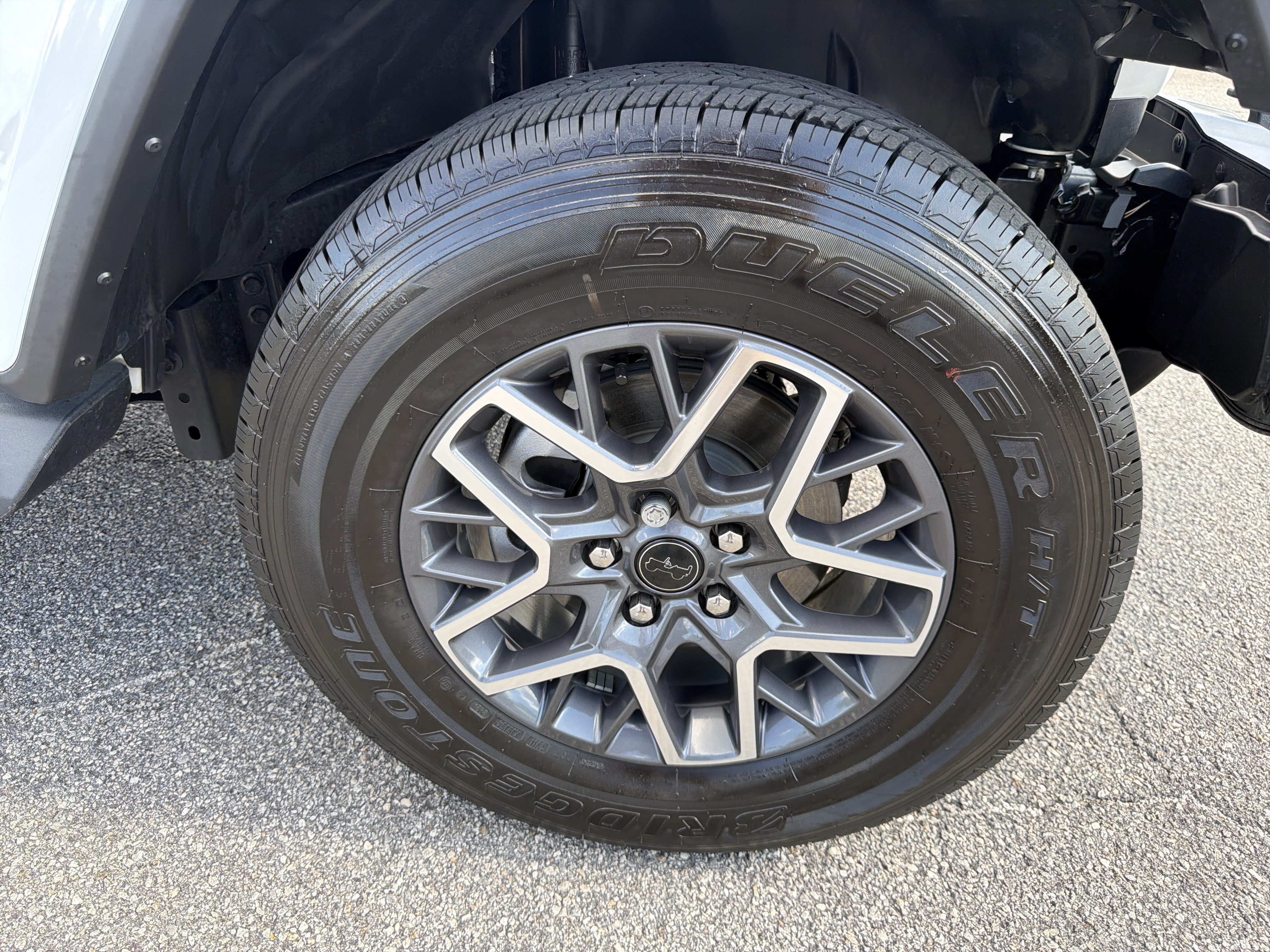 Used 2025 Jeep Wrangler Unlimited Sahara AWD/4WD image 22