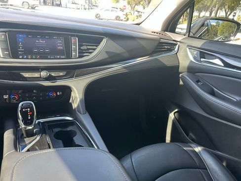 Used 2021 Buick Enclave Avenir w/ Avenir Technology Package FWD image 11