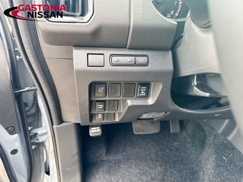 Used 2025 Nissan Frontier Pro-X w/ Pro Convenience Package RWD image 11
