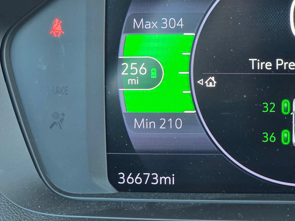 Used 2022 Chevrolet Bolt EUV LT w/ Driver Confidence Package FWD image 33
