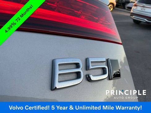 Certified 2025 Volvo V60 B5 Cross Country Plus image 29