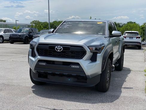 Used 2024 Toyota Tacoma TRD Off-Road w/ TRD Off Road Upgrade Package AWD/4WD image 3