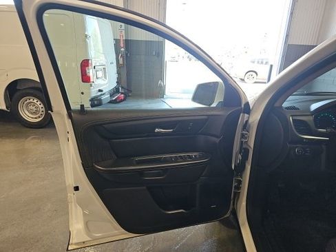 Used 2017 Chevrolet Traverse LT AWD/4WD image 10