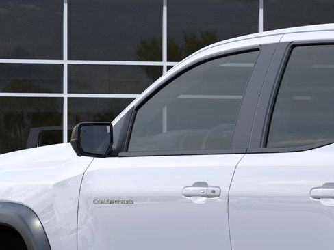 New 2026 Chevrolet Colorado ZR2 w/ Technology Package AWD/4WD image 13