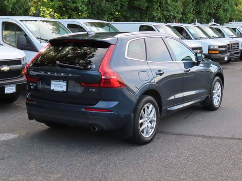 Used 2019 Volvo XC60 T5 Momentum w/ Premium Package AWD/4WD image 5