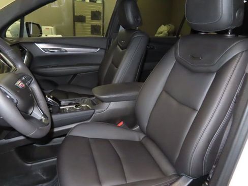 Certified 2024 Cadillac XT6 Luxury image 21