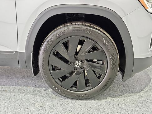 New 2026 Volkswagen Atlas SE FWD image 6