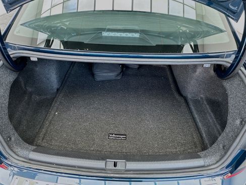 Used 2022 Volkswagen Passat 2.0T SE image 18