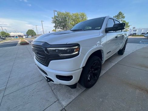 Used 2024 RAM 1500 Limited AWD/4WD image 2